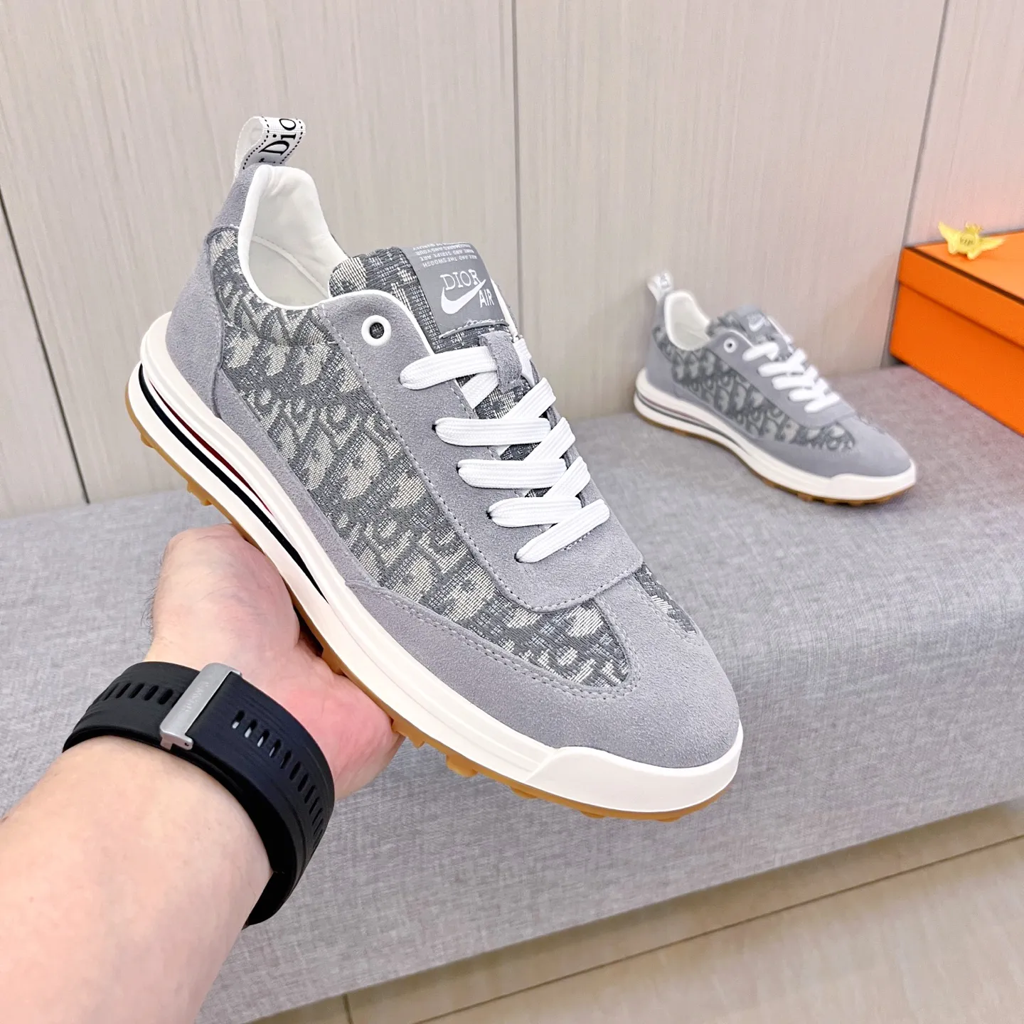 🚘🚘Factory batch 440 men's shoes💰[Dior]🔥Men's high-end brand of shoes official website 1:1 latest masterpiece: the upper is made of Italian imported first-layer cowhide with a comfortable and breathable lining➕original non-slip and wear-resistant outsole🔥, making walking more convenient and comfortable! An exclusive new model, a stunning work, a beautiful 1:1 replica [color] compared to the official quality! Create a fashionable personality to set off your uniqueness! A must-have for trendy men! Classic🔥Size: 38-44 Color: 🔥Multiple colors available🔥.